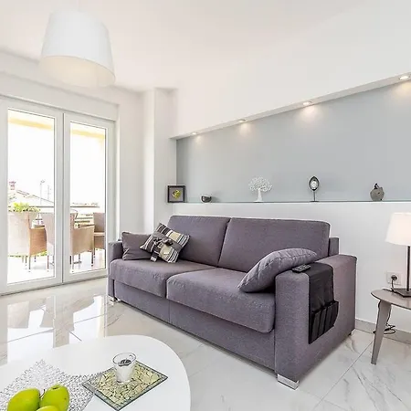 Apartment Pineta *