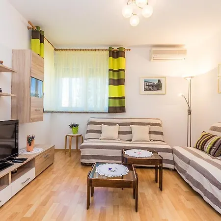 Pineta Apartman *