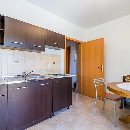 Apartment Pineta *