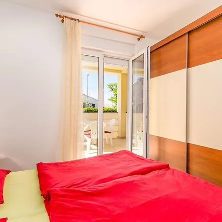 Apartment Pineta *